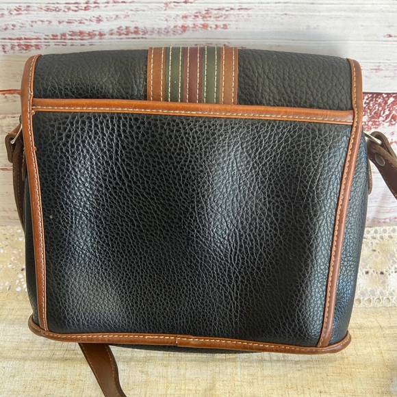 CARRYLAND USA Vintage Pebbled Leather Crossbody Purse - Picture 2 of 6